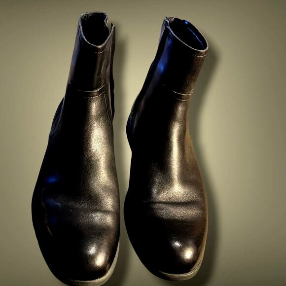 Men\'s Size 9 COLE HAAN Men\'s Premium Black Leather Zip Up Chelsea Boots EUC main image 8